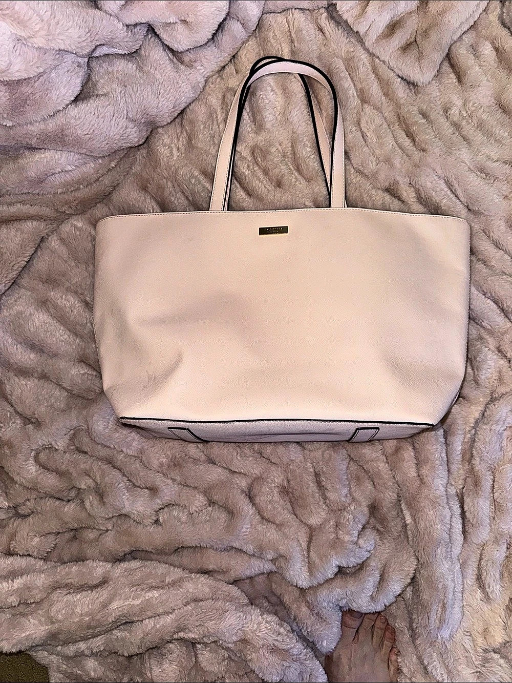 Kate Spade New York Cedar Street Harmony Tote Pink